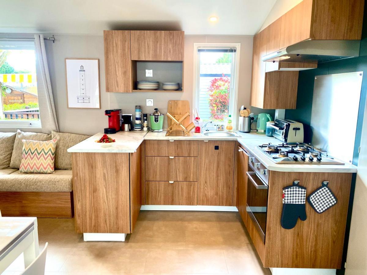 Mobil Home Excellence 6 Personnes Au Camping Mer Et Soleil, Saint George D'Oleron Les Sables Vignier Bagian luar foto